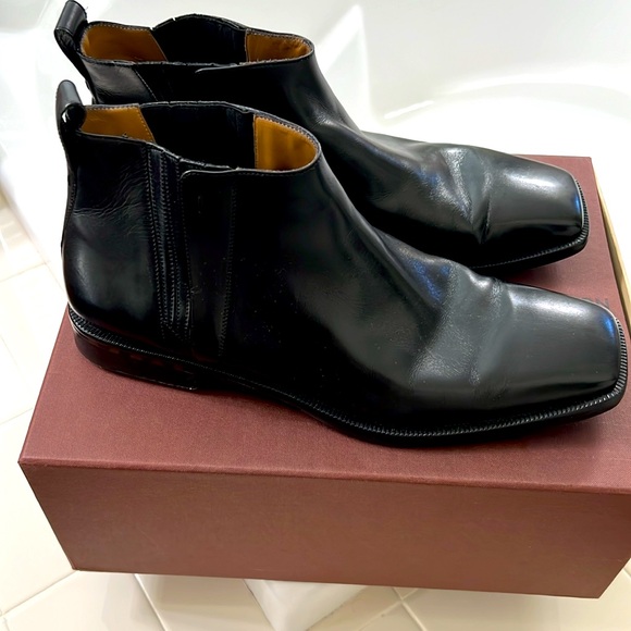 Louis Vuitton Chelsea Boot - Picture 2 of 6